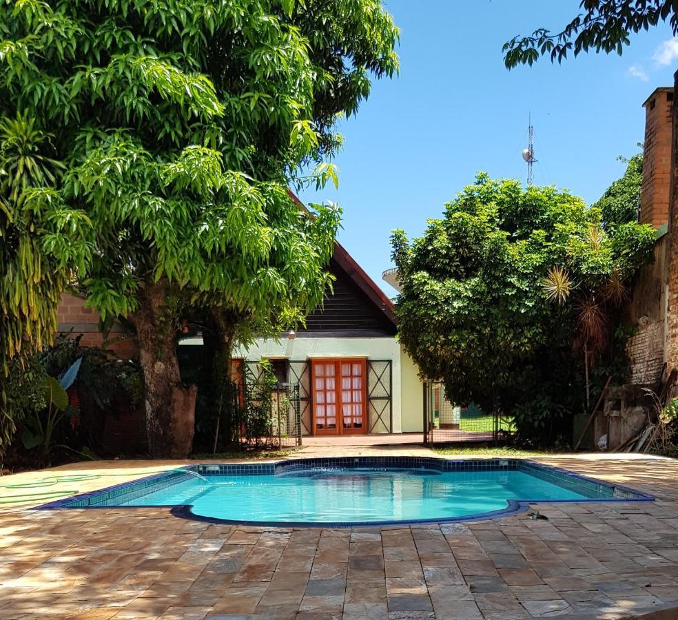 Casa Folks - Bed And Breakfast Puerto Iguazú Exterior foto